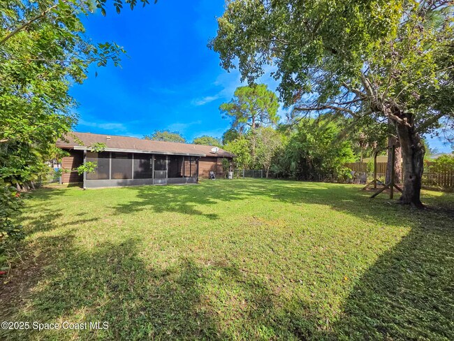 Building Photo - 410 Albenga Rd NW