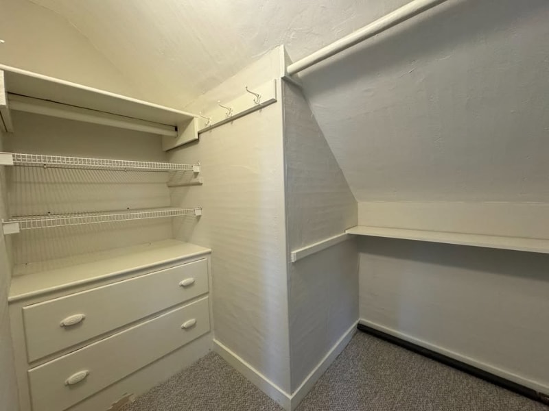 Building Photo - 121 E Main St