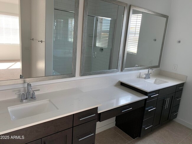 Building Photo - 5606 S Caisson Way