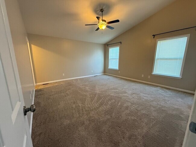 Building Photo - Single Family Home