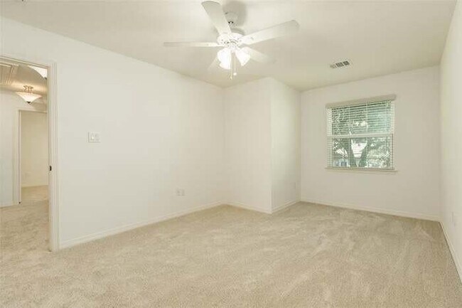 Building Photo - 5807 Boyce Springs Dr