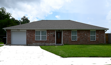 Building Photo - 12202 Wessex Dr