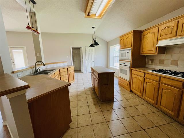 Building Photo - 5621 Flowerwood Ln