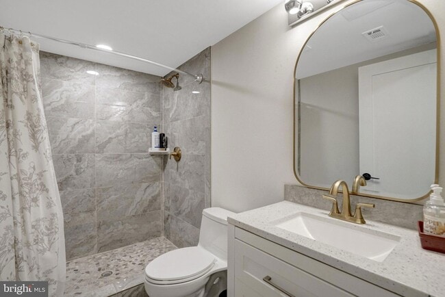 Building Photo - 6608 Spring Valley Dr