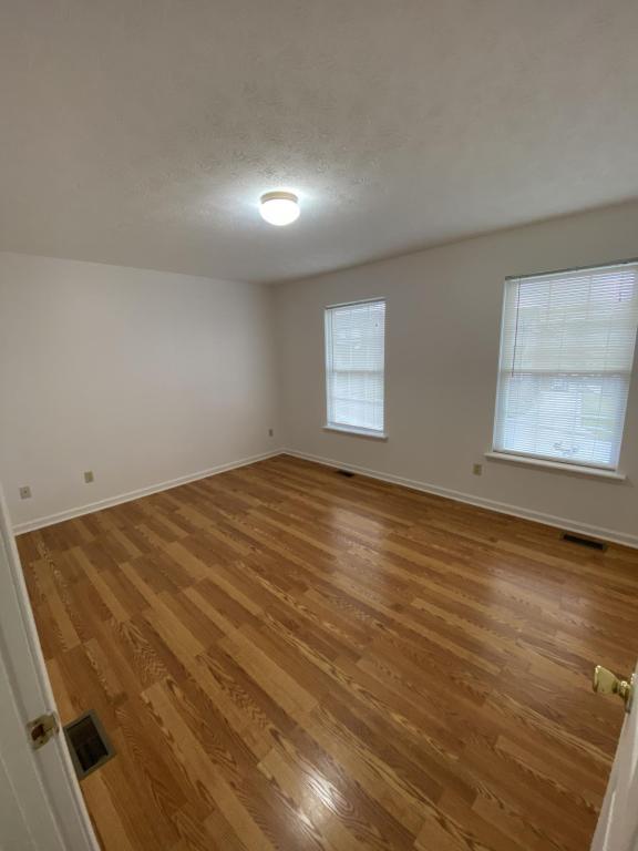 Building Photo - 427 Sara Leigh Dr