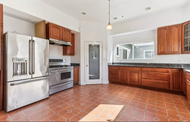 Building Photo - 507 Kings Way