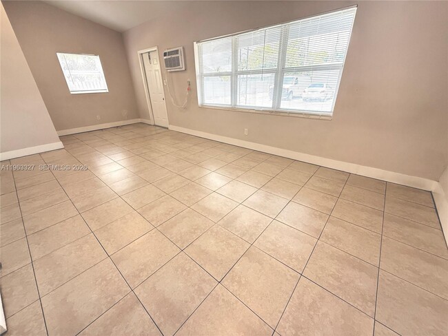 Building Photo - 209 SW 14th St