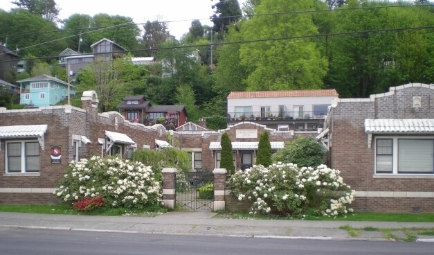 Primary Photo - 2246 Alki Ave SW