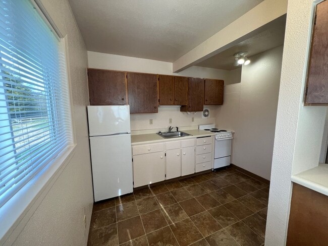 Building Photo - 9178 NW Seal Rock St