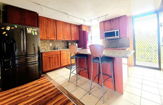 Building Photo - 95-269 Waikalani Drive