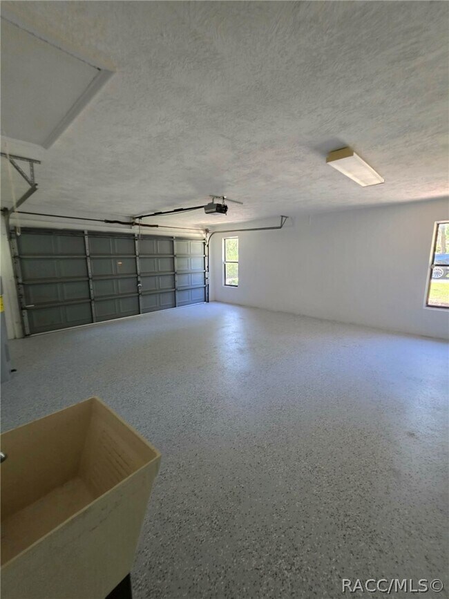 Building Photo - 1600 W Ivorywood Dr