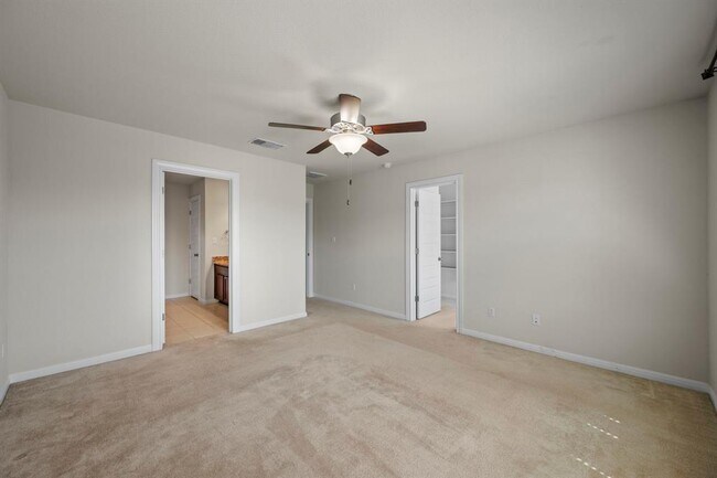 Building Photo - 5406 Traviston Dr