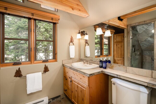 Building Photo - 4 Mountain Home Rd