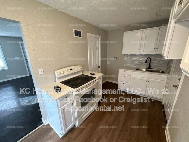 Building Photo - 4031 Wabash Ave