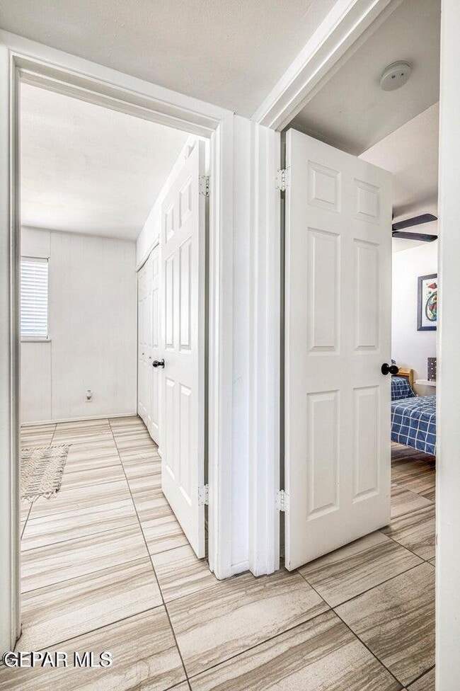 Building Photo - 524 Balboa Rd