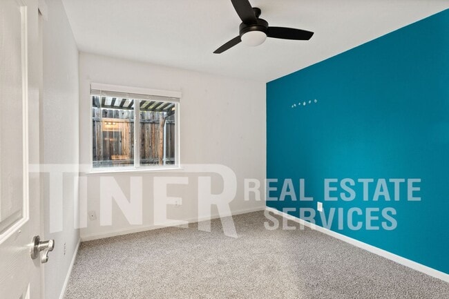 Building Photo - 134 John Henry Cir