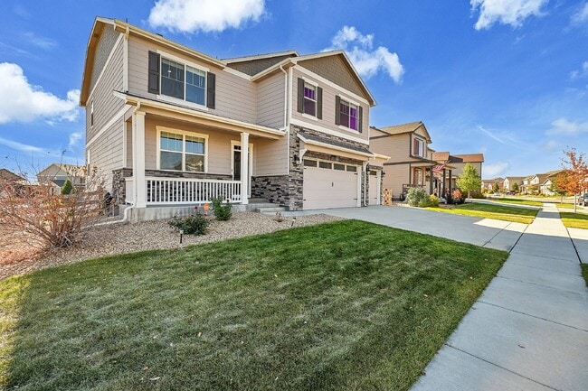 Building Photo - $3,340.95 - 5 Bed, 3 Bath Home in Thornton with Cozy Fireplace and Fenced-in Yard