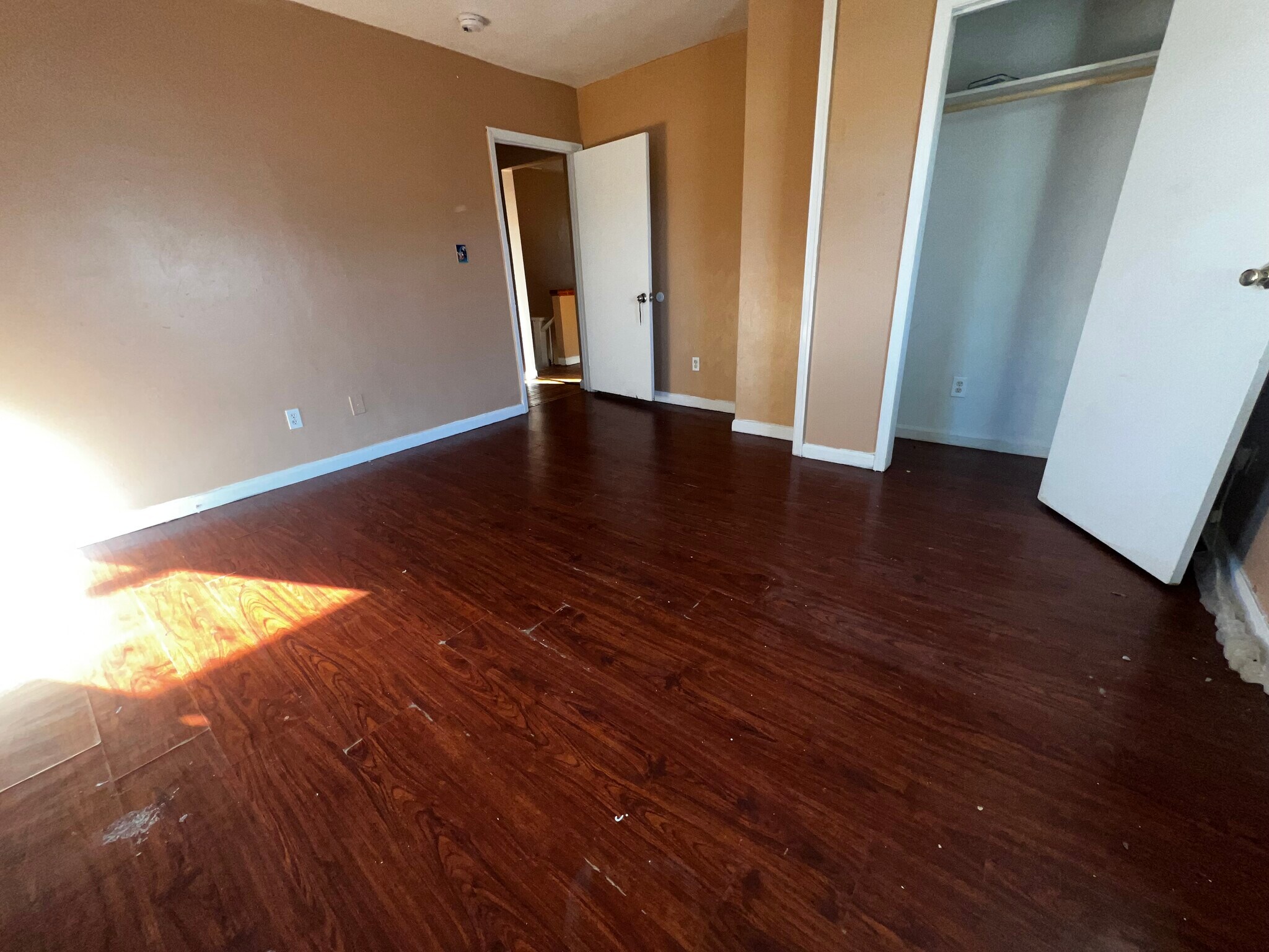 Building Photo - 914 Bullitt Ave SE