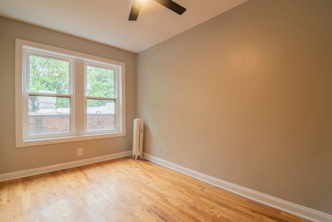 Building Photo - 1414 W Pratt Blvd
