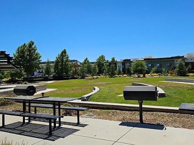 Building Photo - Upscale 2/2 Apartment in The Cannery!-$500 Off 1st Month's Rent