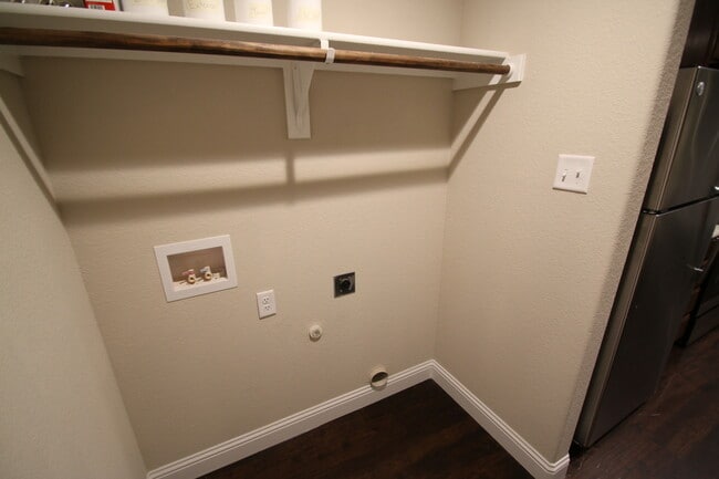 Building Photo - 8145-8147 Arbor