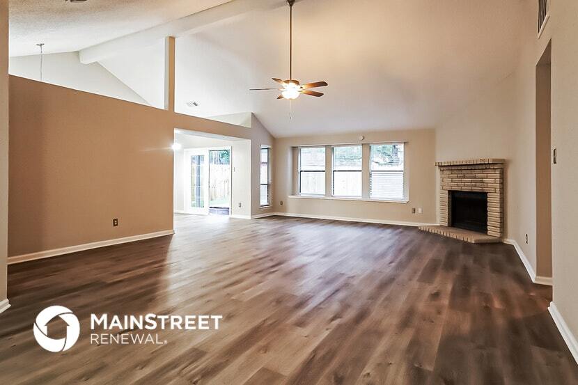 Building Photo - 2627 S Brompton Dr