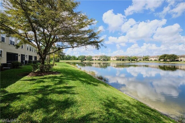 Building Photo - 3211 Cottonwood Bend