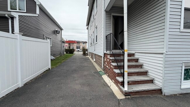 Building Photo - 25 Broadway