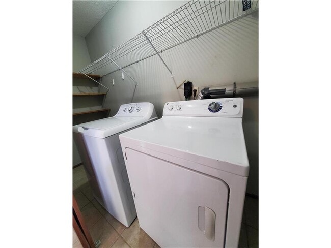 Building Photo - 4474 Denbigh Rd