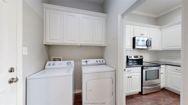 Building Photo - 2706 Horse Haven Ln