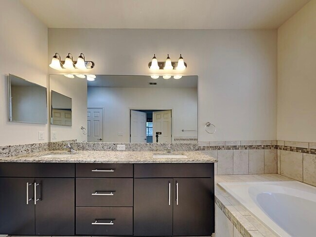 Building Photo - 11735 Albatross Ln