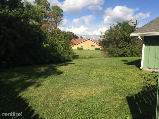 Building Photo - 13789 Bottlebrush Ct