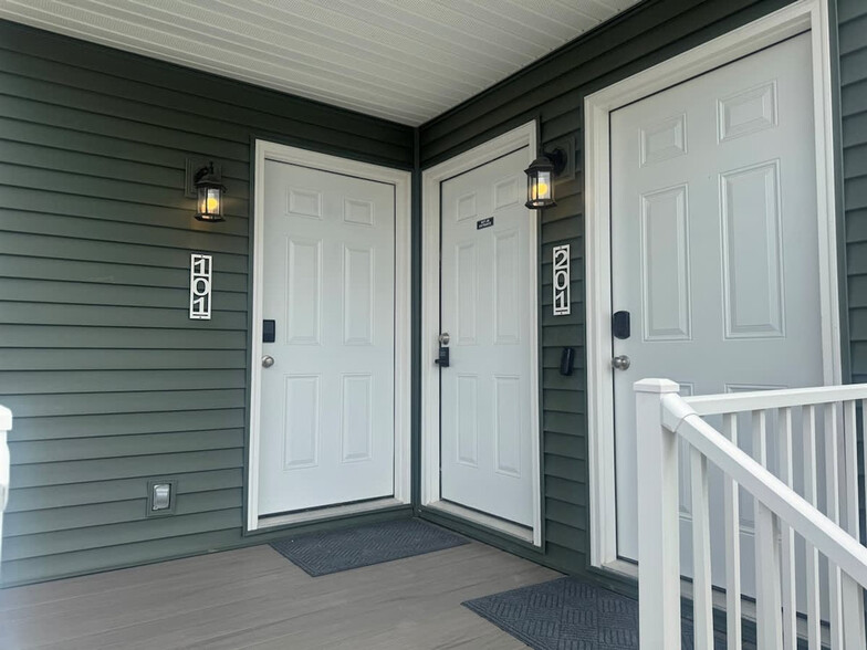 Building Photo - 1249 Kinsmoor Ave