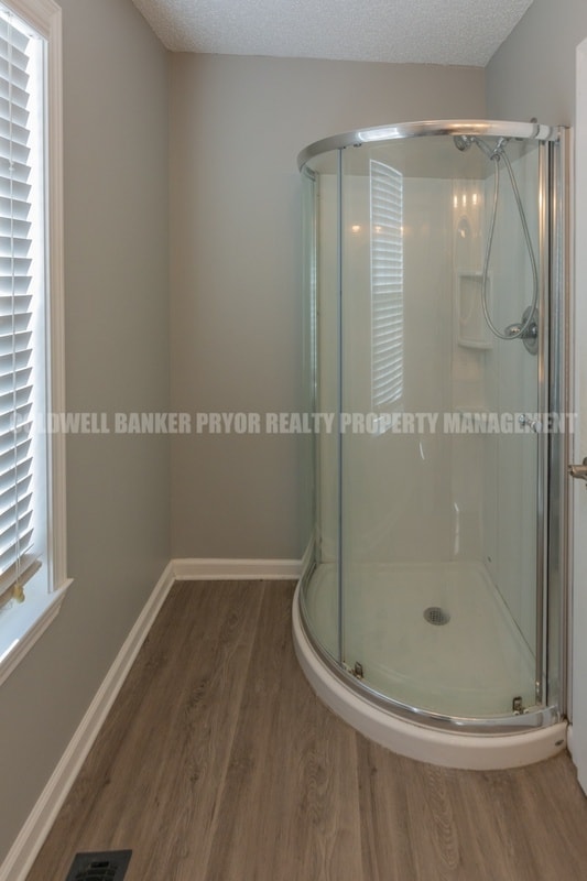 Building Photo - 345 Yoakum St