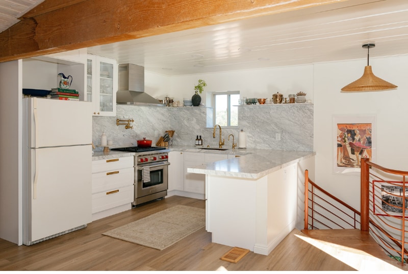 Building Photo - 16851 Hay Dr