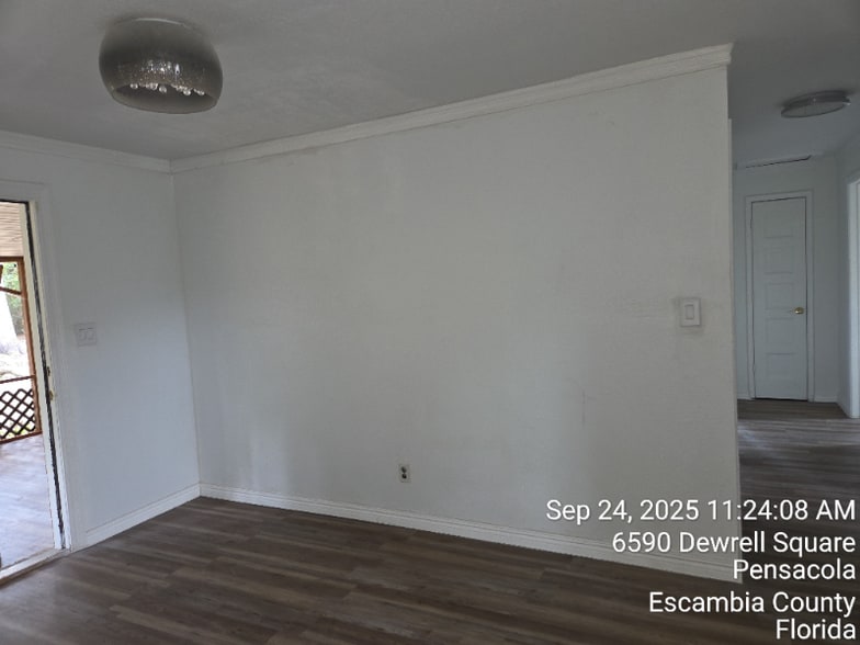 Building Photo - 6590 Dewrell Square