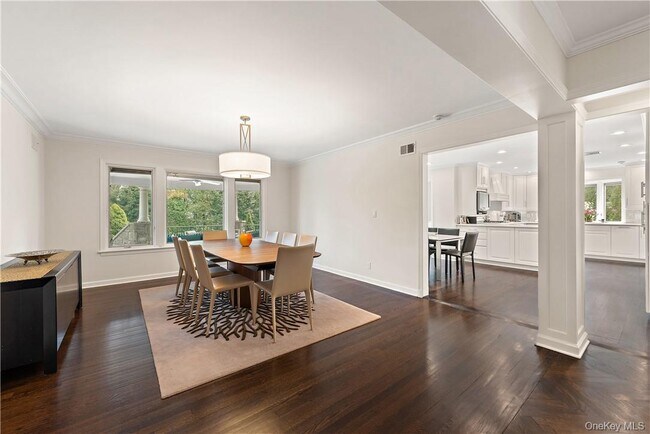 Building Photo - 40 Meadow Rd