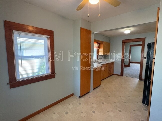 Building Photo - 2125 N Purdum St