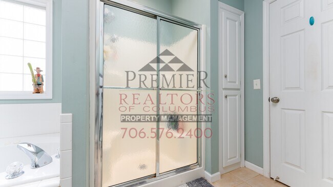 Building Photo - 9230 Garrett Creek Dr