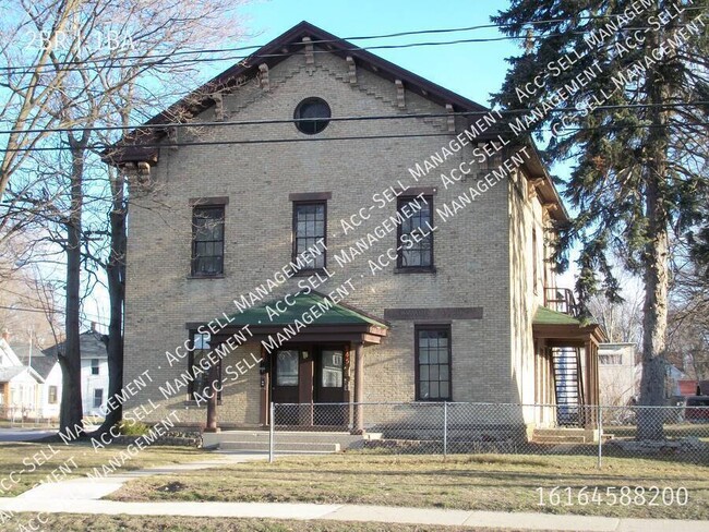 Primary Photo - 247 Burton St SW