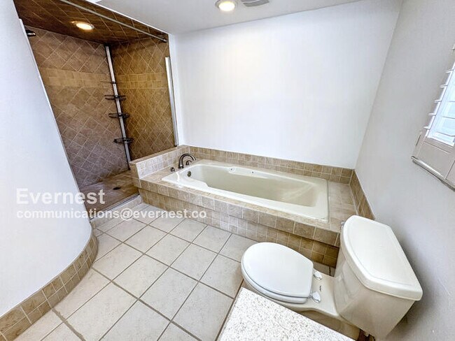 Building Photo - 2604 Sablewood Dr