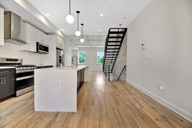 Building Photo - 1310 Spring Rd NW