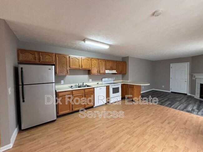 Building Photo - 490 Peyton Dr