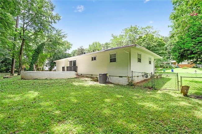 Building Photo - 929 Creekdale Dr