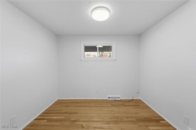 Building Photo - 6677 Crenshaw Dr