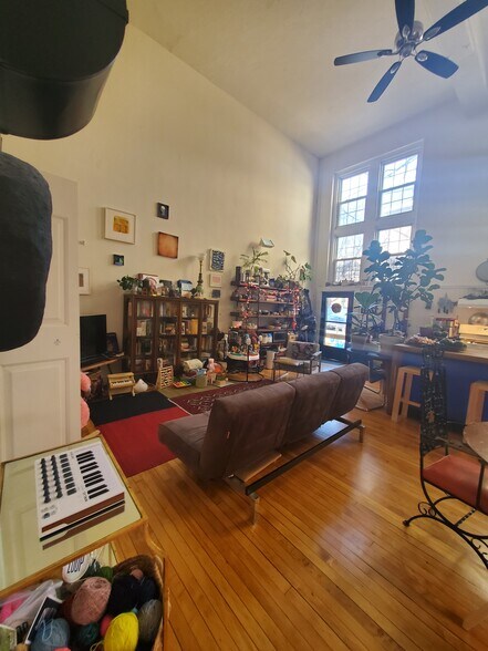 Building Photo - 4112 Spruce St