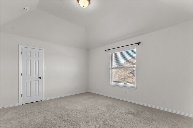 Building Photo - 1209 Rogers Parkway