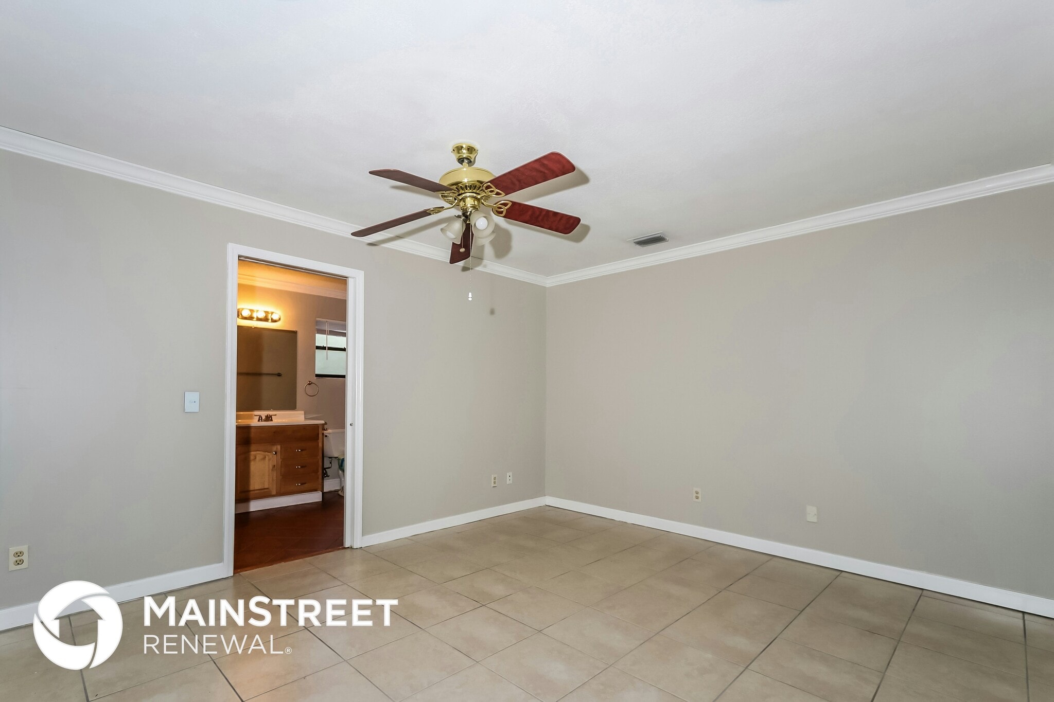 Building Photo - 1301 SW Chase Rd