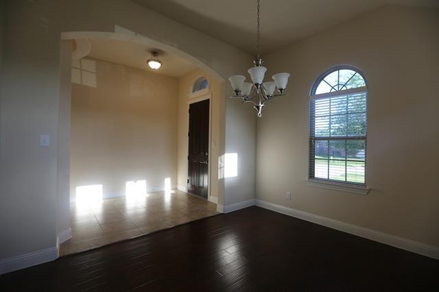 Building Photo - 5820 Fremont Dr