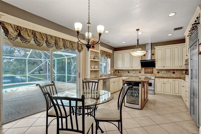 Building Photo - 10442 NW 60th Pl